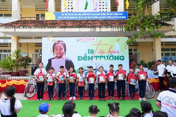 Hợp tác với các Tổ chức Hỗ trợ