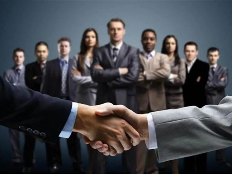 lucky8 đưa ra lời khuyên về cá cược có trách nhiệm, với các biểu tượng giới hạn và kiểm soát.