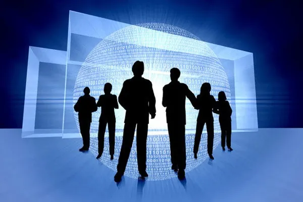 Hình ảnh bàn tay đang giữ đồng xu, thể hiện việc quản lý ngân sách cờ bạc hiệu quả.